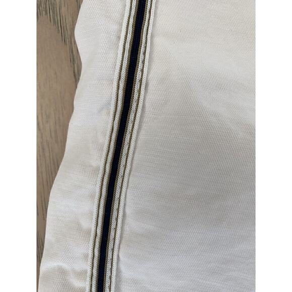 Gap Womens Snow Cap White Cotton Cuffed Navy Striped Shorts Size 6 - Picture 4 of 8